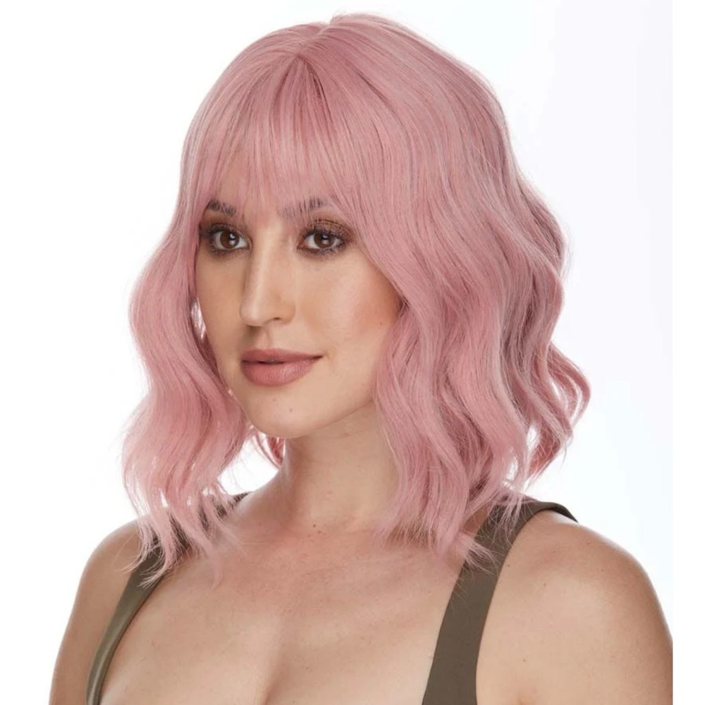 NWT Chic Pastel Pink Wavy Hair Wig